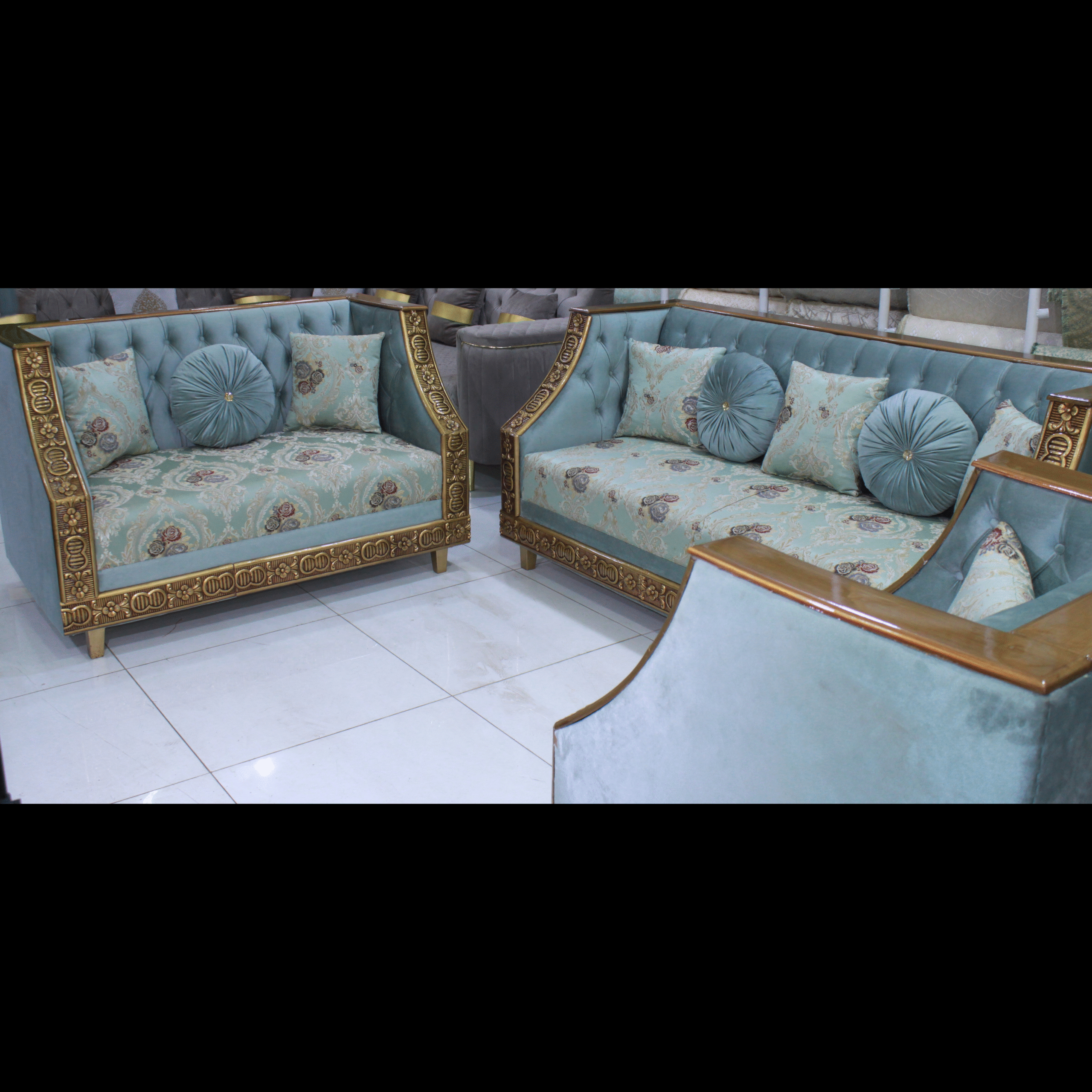 Luxury Victorian Sofa Set